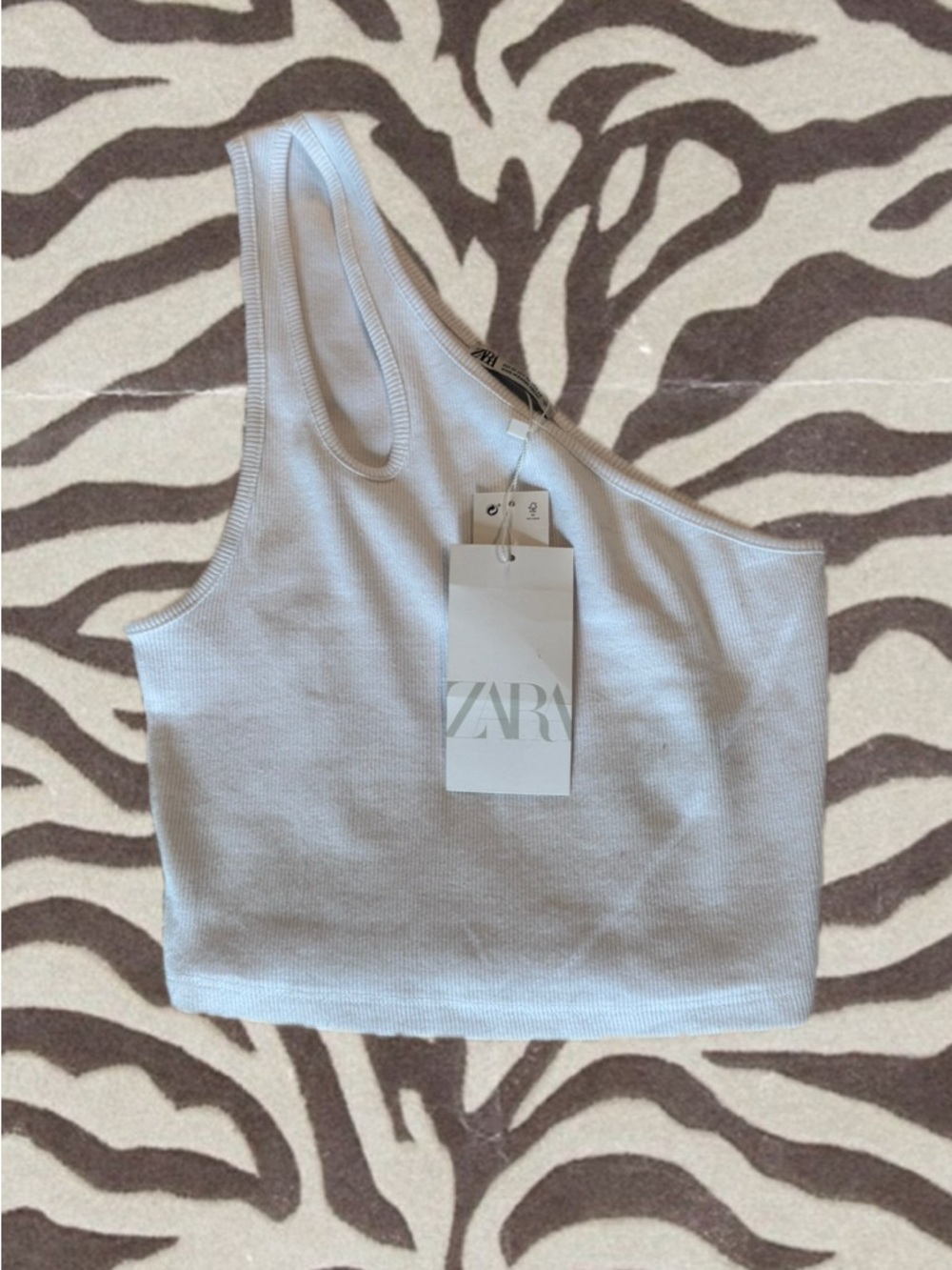 Zara Asymmetric One-Shoulder White Ribbed Crop